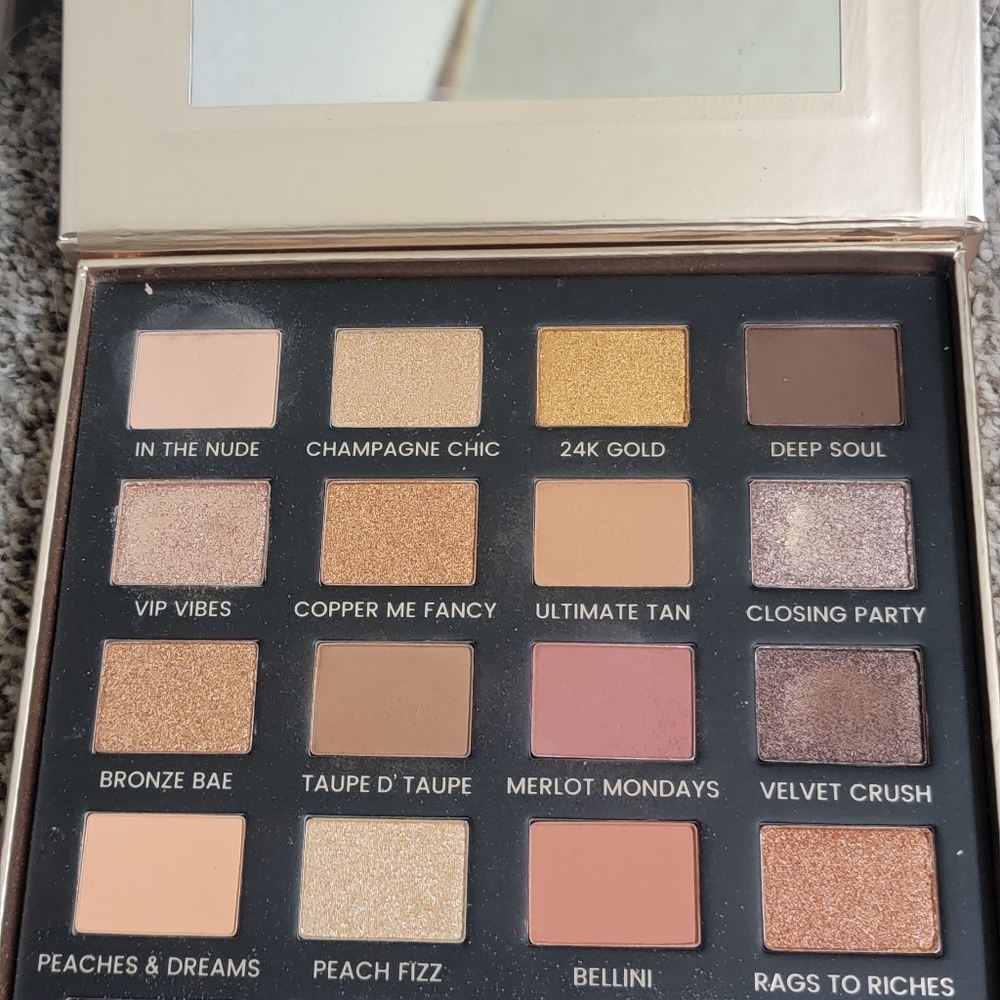 Makeup eyeshadow and lippie bundle